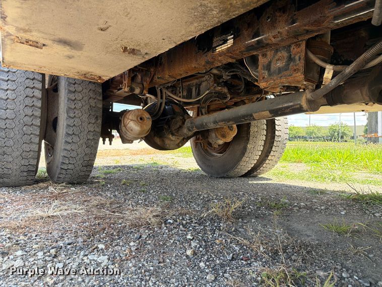 image for item FK4055 2002 Freightliner FL70 utility / service truck