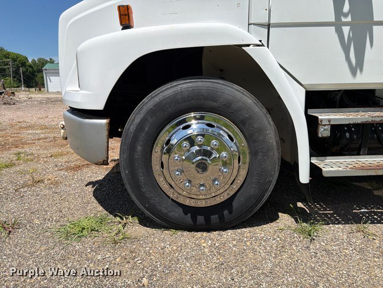 image for item FK4055 2002 Freightliner FL70 utility / service truck