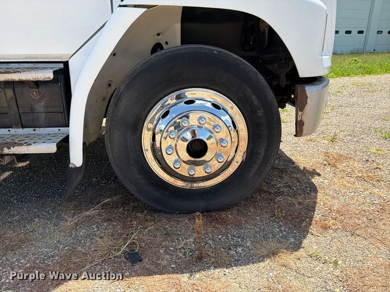 image for item FK4055 2002 Freightliner FL70 utility / service truck