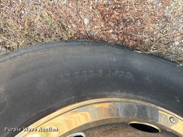 image for item FK4055 2002 Freightliner FL70 utility / service truck