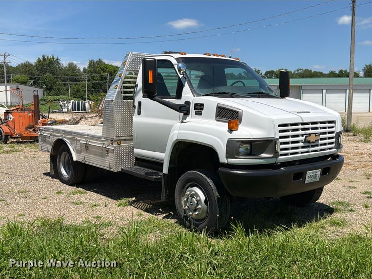 image for item FK4056 2009 Chevrolet C5500 flatbed truck