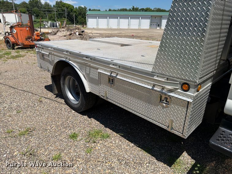 image for item FK4056 2009 Chevrolet C5500 flatbed truck