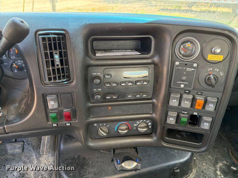 image for item FK4056 2009 Chevrolet C5500 flatbed truck