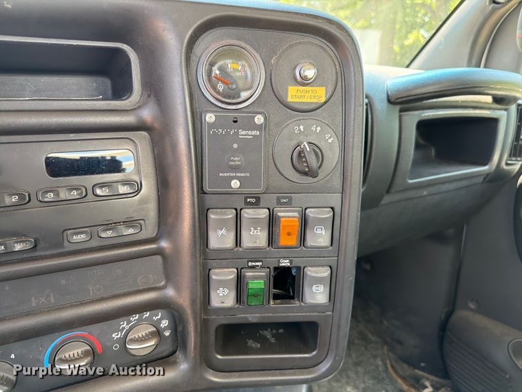 image for item FK4056 2009 Chevrolet C5500 flatbed truck