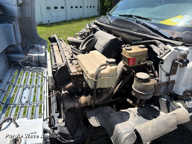 image for item FK4056 2009 Chevrolet C5500 flatbed truck