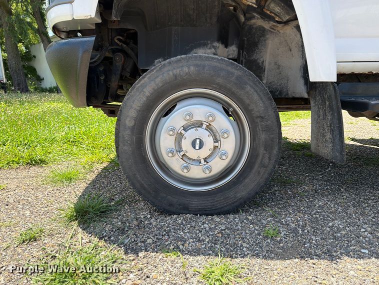 image for item FK4056 2009 Chevrolet C5500 flatbed truck