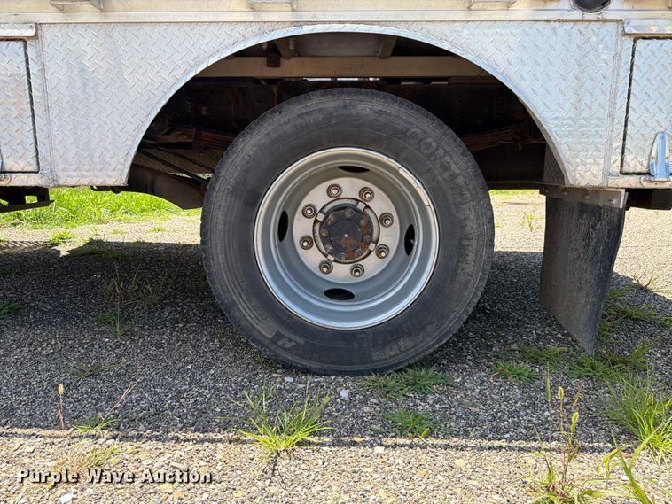 image for item FK4056 2009 Chevrolet C5500 flatbed truck