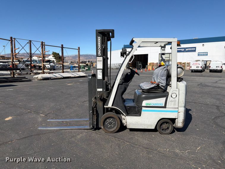 image for item FK4537 2017 UniCarriers CFS40 forklift