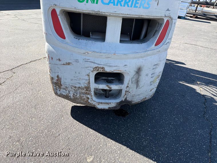 image for item FK4537 2017 UniCarriers CFS40 forklift