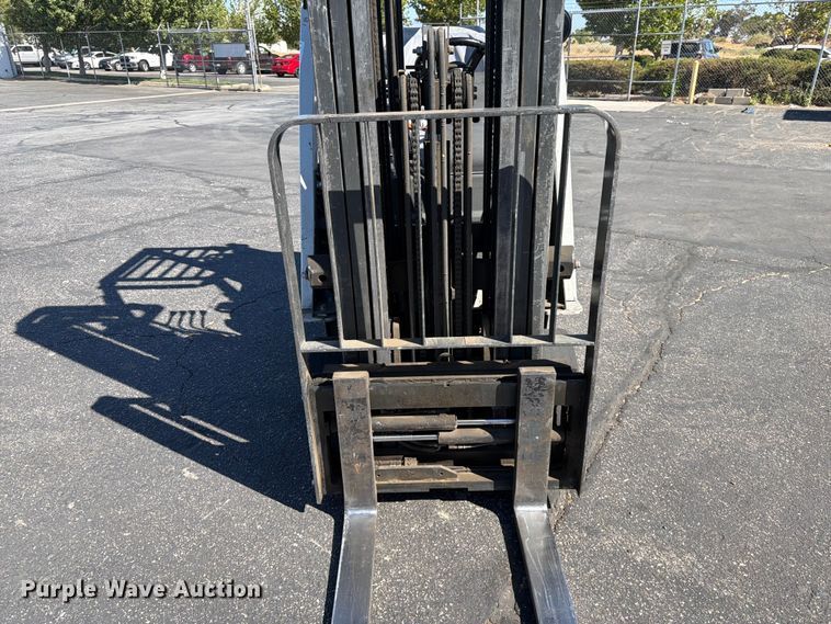 image for item FK4537 2017 UniCarriers CFS40 forklift