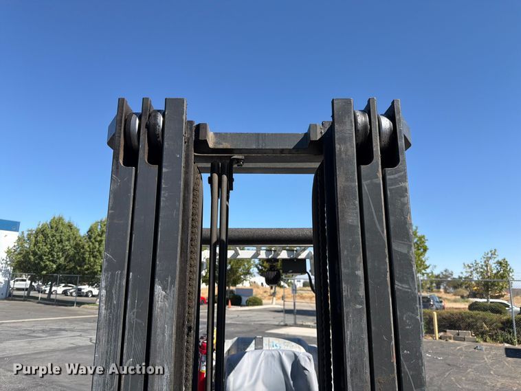 image for item FK4537 2017 UniCarriers CFS40 forklift