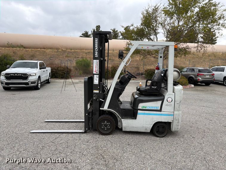 image for item FK4538 2017 UniCarriers CFS40 forklift