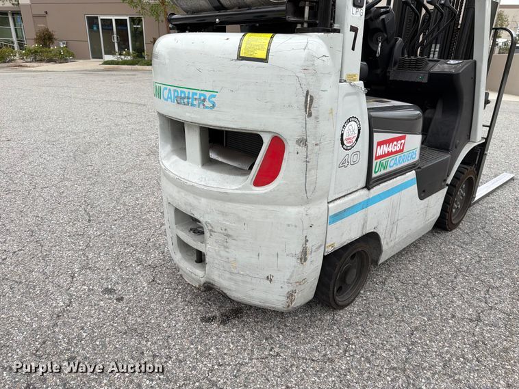 image for item FK4538 2017 UniCarriers CFS40 forklift