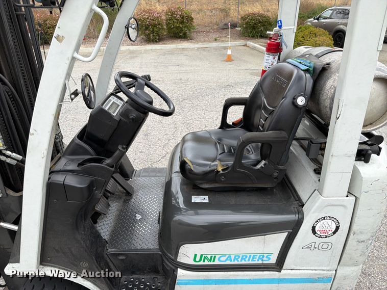 image for item FK4538 2017 UniCarriers CFS40 forklift