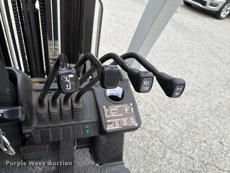 image for item FK4538 2017 UniCarriers CFS40 forklift