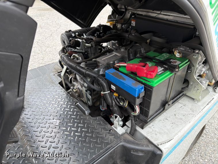 image for item FK4538 2017 UniCarriers CFS40 forklift