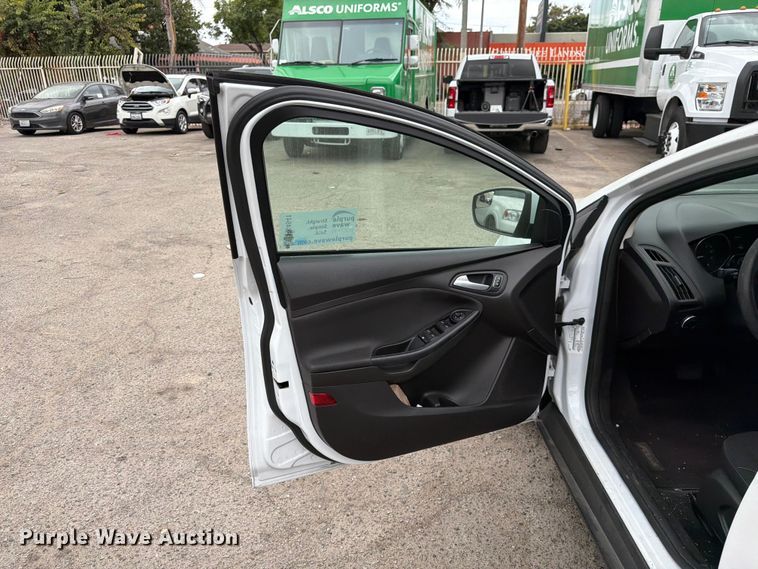image for item FK4541 2017 Ford Focus 