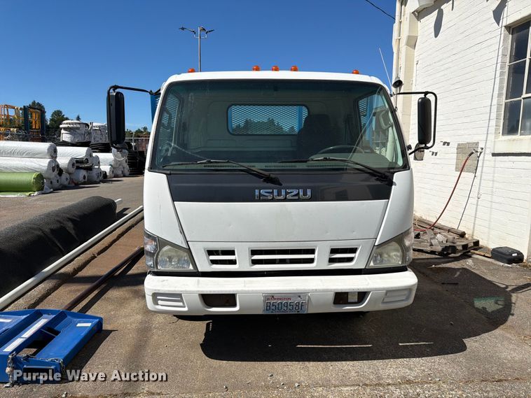 image for item FK4548 2006 Isuzu NPR flatbed truck