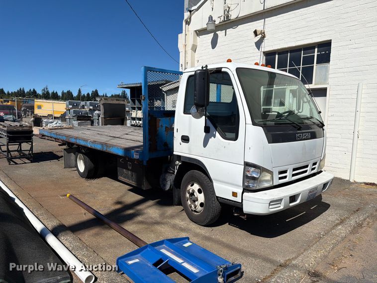 image for item FK4548 2006 Isuzu NPR flatbed truck