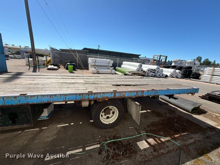 image for item FK4548 2006 Isuzu NPR flatbed truck