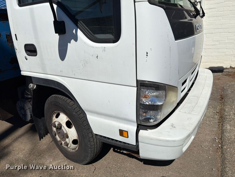 image for item FK4548 2006 Isuzu NPR flatbed truck