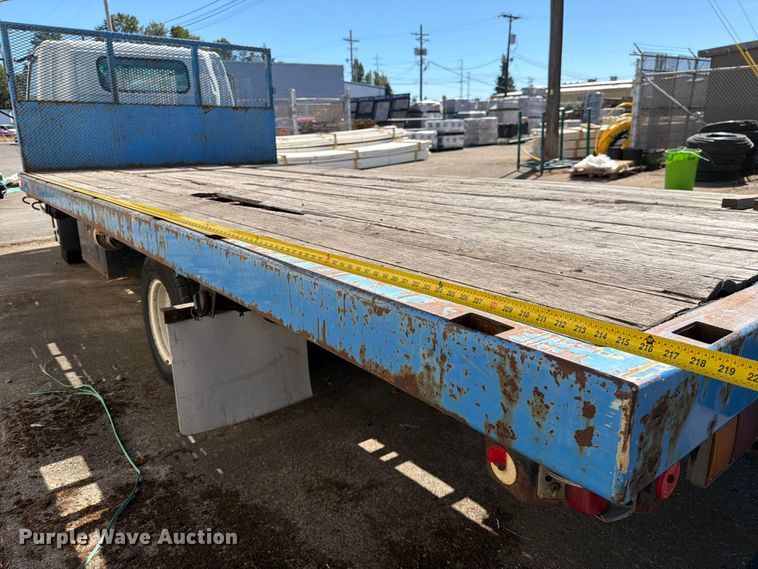 image for item FK4548 2006 Isuzu NPR flatbed truck