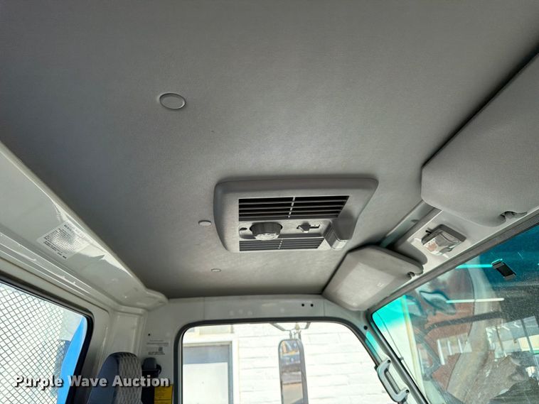 image for item FK4548 2006 Isuzu NPR flatbed truck