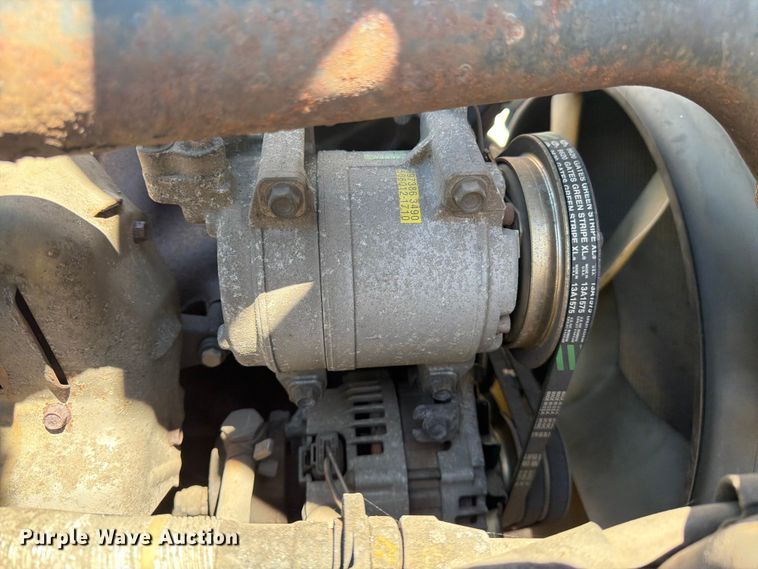 image for item FK4548 2006 Isuzu NPR flatbed truck