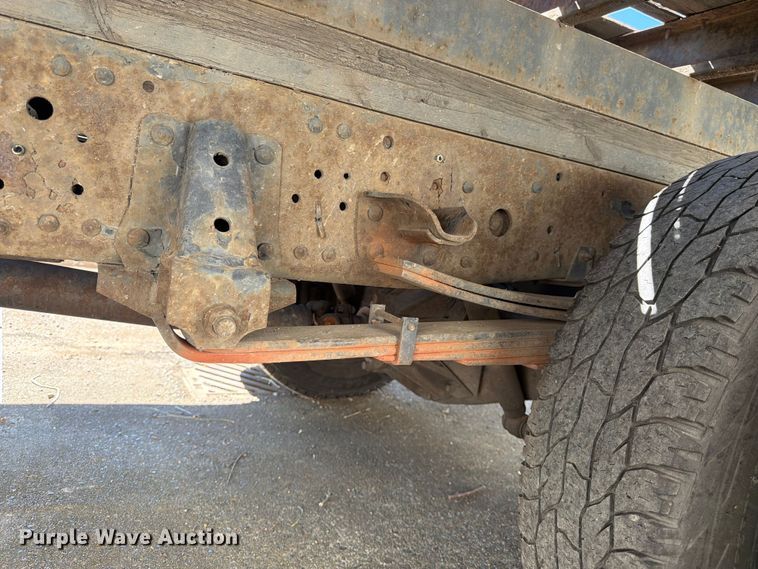 image for item FK4548 2006 Isuzu NPR flatbed truck