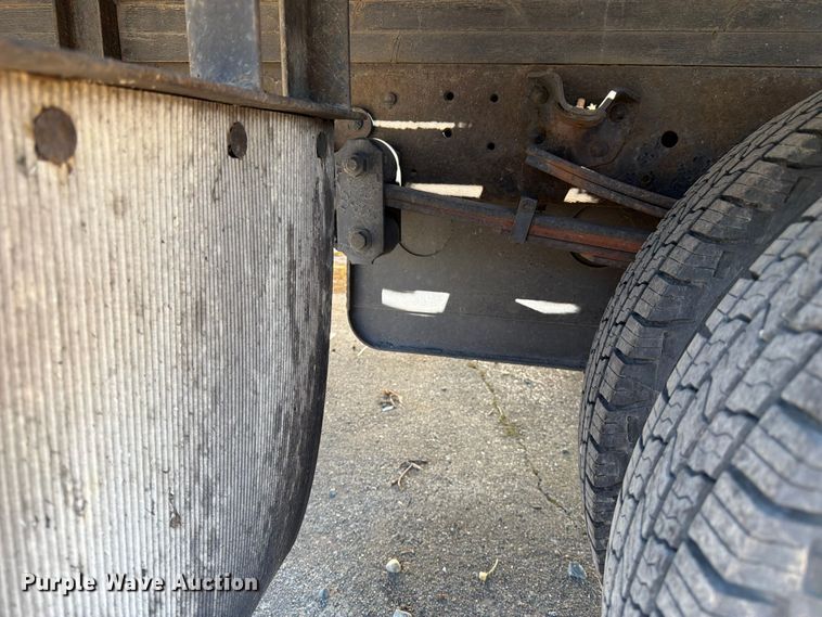 image for item FK4548 2006 Isuzu NPR flatbed truck