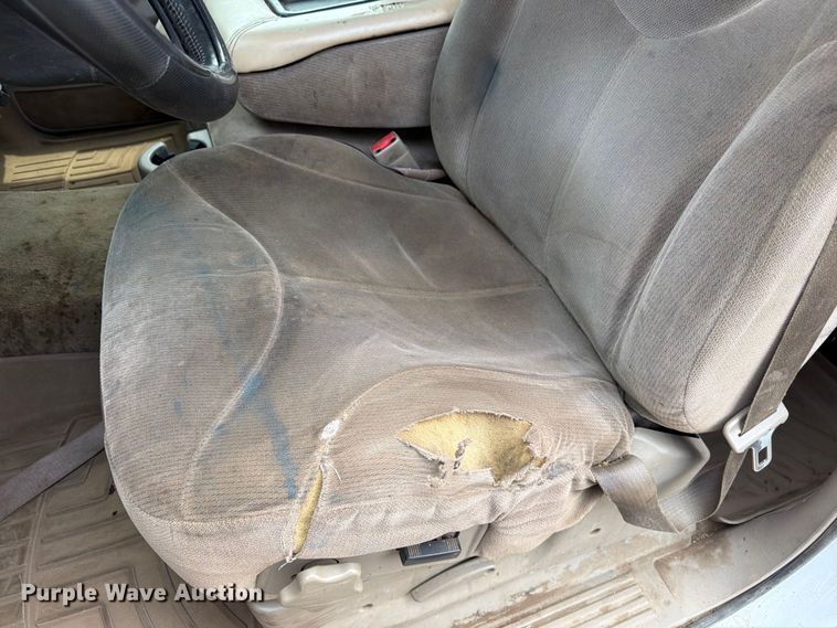 image for item FM7580 2002 GMC Sierra 2500HD Crew Cab pickup truck