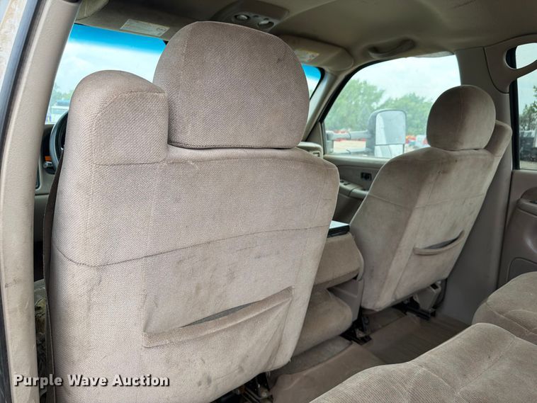 image for item FM7580 2002 GMC Sierra 2500HD Crew Cab pickup truck