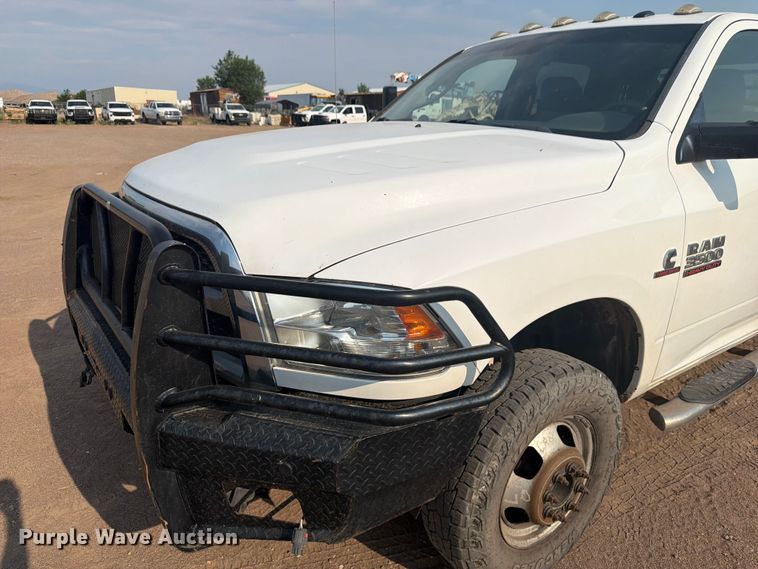 image for item FM7582 2017 RAM 3500 Crew Cab flatbed pickup truck