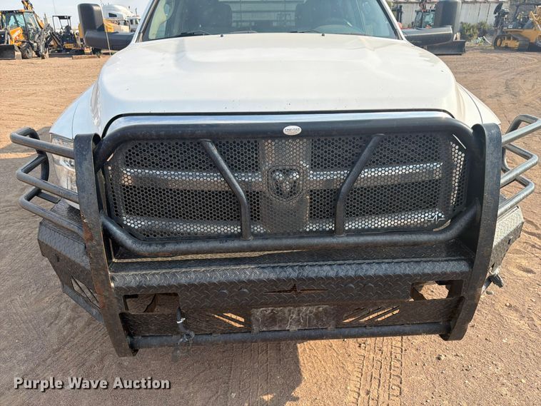 image for item FM7582 2017 RAM 3500 Crew Cab flatbed pickup truck