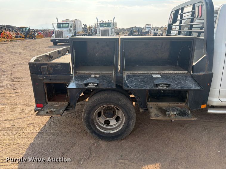 image for item FM7582 2017 RAM 3500 Crew Cab flatbed pickup truck