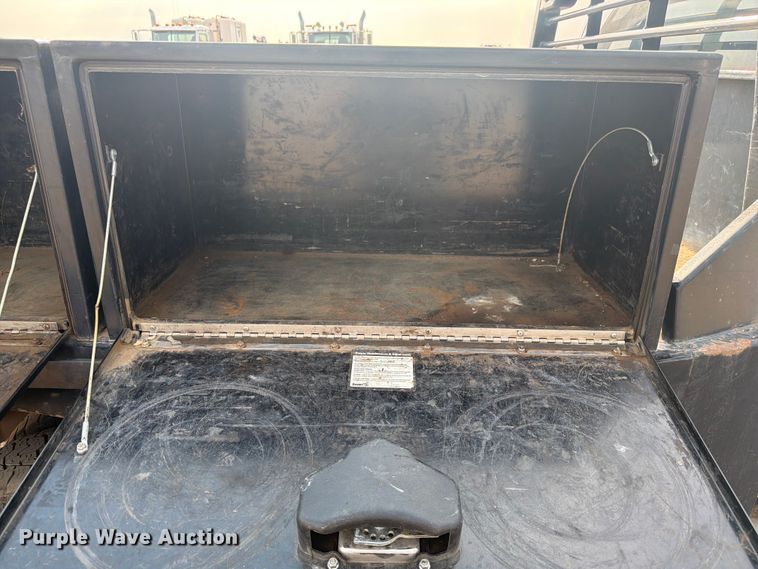 image for item FM7582 2017 RAM 3500 Crew Cab flatbed pickup truck