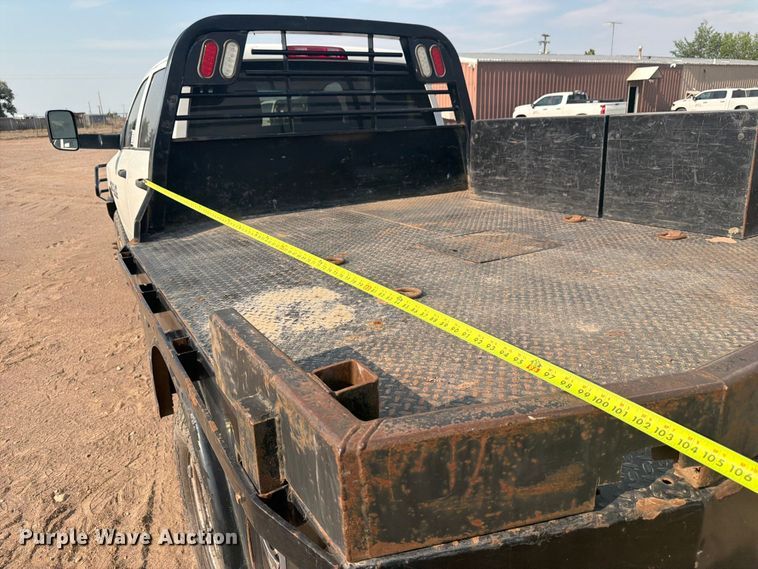 image for item FM7582 2017 RAM 3500 Crew Cab flatbed pickup truck