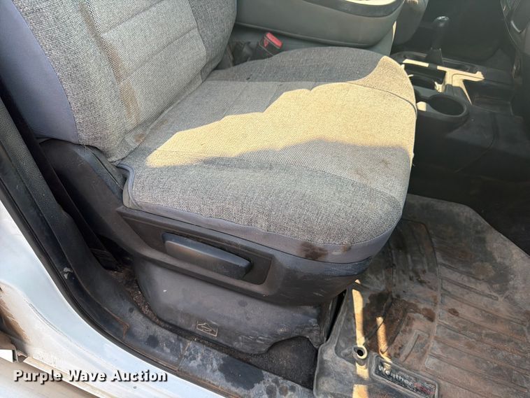 image for item FM7582 2017 RAM 3500 Crew Cab flatbed pickup truck