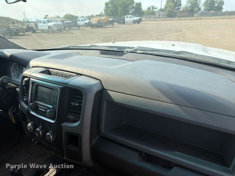 image for item FM7582 2017 RAM 3500 Crew Cab flatbed pickup truck
