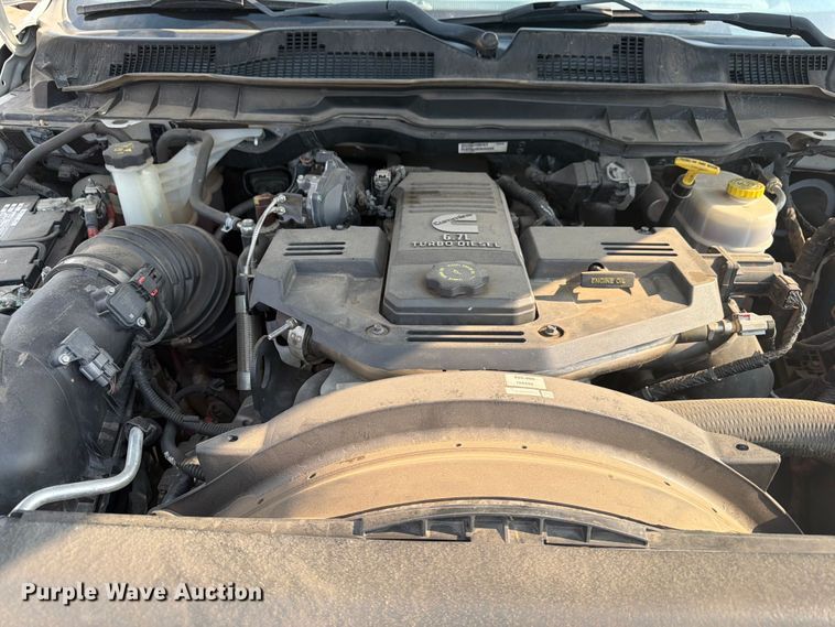 image for item FM7582 2017 RAM 3500 Crew Cab flatbed pickup truck