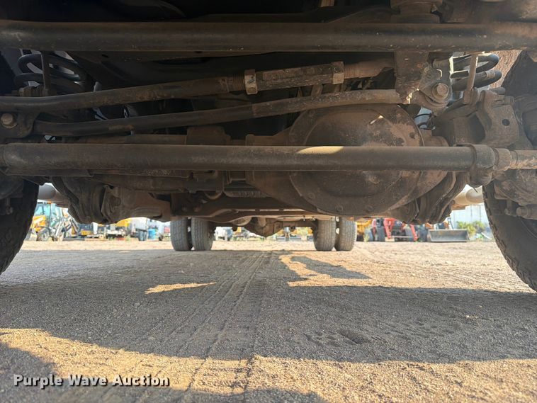 image for item FM7582 2017 RAM 3500 Crew Cab flatbed pickup truck