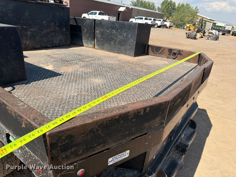 image for item FM7585 2019 Chevrolet Silverado 3500HD Crew Cab flatbed pickup truck