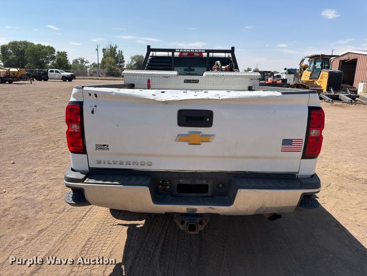 image for item FM7587 2019 Chevrolet Silverado 2500HD Crew Cab pickup truck