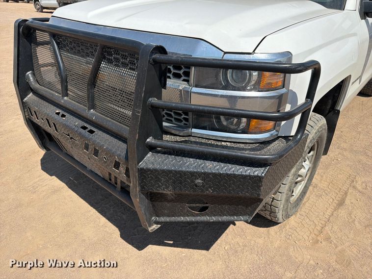 image for item FM7587 2019 Chevrolet Silverado 2500HD Crew Cab pickup truck