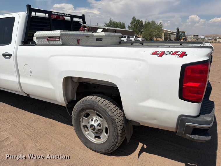 image for item FM7587 2019 Chevrolet Silverado 2500HD Crew Cab pickup truck