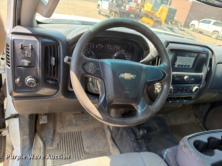 image for item FM7587 2019 Chevrolet Silverado 2500HD Crew Cab pickup truck