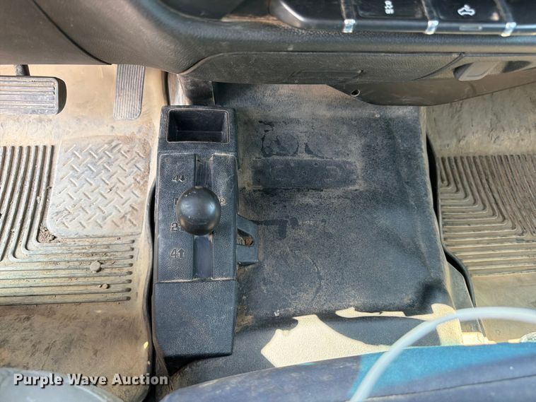 image for item FM7587 2019 Chevrolet Silverado 2500HD Crew Cab pickup truck