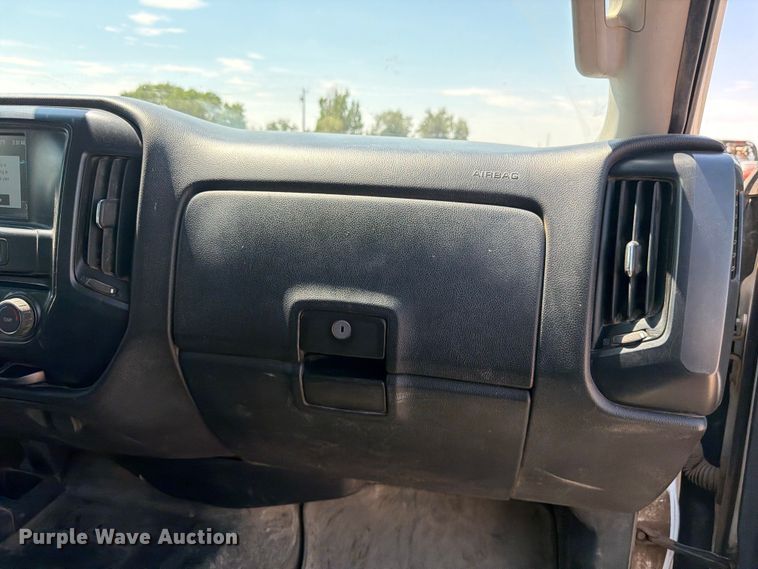 image for item FM7587 2019 Chevrolet Silverado 2500HD Crew Cab pickup truck