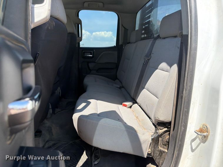 image for item FM7587 2019 Chevrolet Silverado 2500HD Crew Cab pickup truck