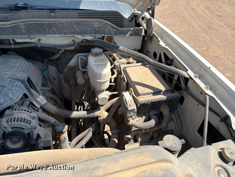 image for item FM7587 2019 Chevrolet Silverado 2500HD Crew Cab pickup truck